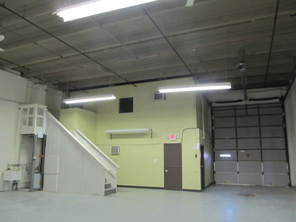 560 W 5th Ave